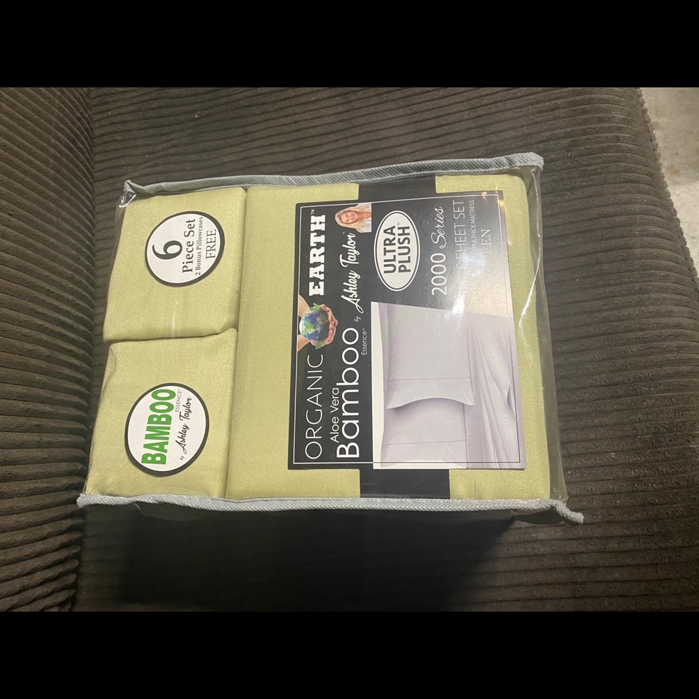 Bed sheets - Picture 4 of 12